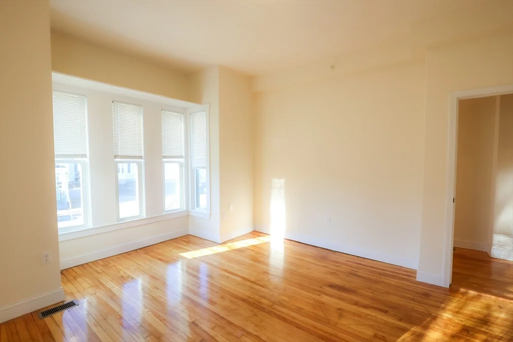 3 bed, 1 bath apartment for rent at 29-33 Highland Ave Unit 3, Fitchburg — photo 13 of 19