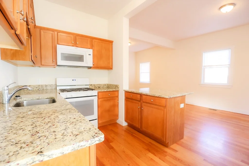 3 bed, 1 bath apartment for rent at 29-33 Highland Ave Unit 3, Fitchburg — photo 6 of 19