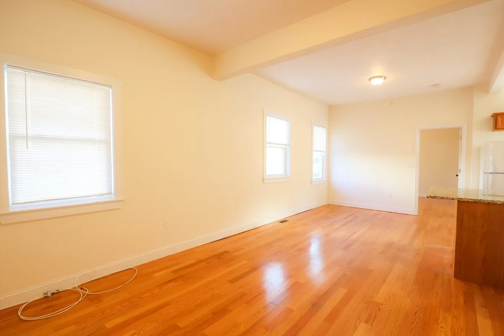 3 bed, 1 bath apartment for rent at 29-33 Highland Ave Unit 3, Fitchburg — photo 8 of 19