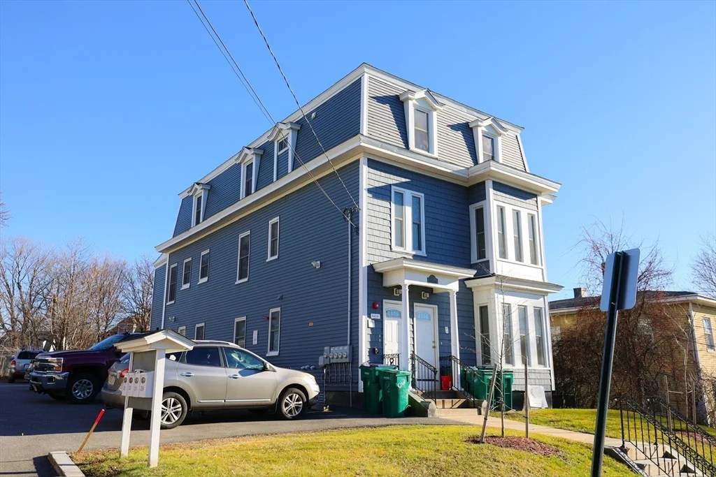 3 bed, 1 bath apartment for rent at 29-33 Highland Ave Unit 3, Fitchburg — photo 2 of 19