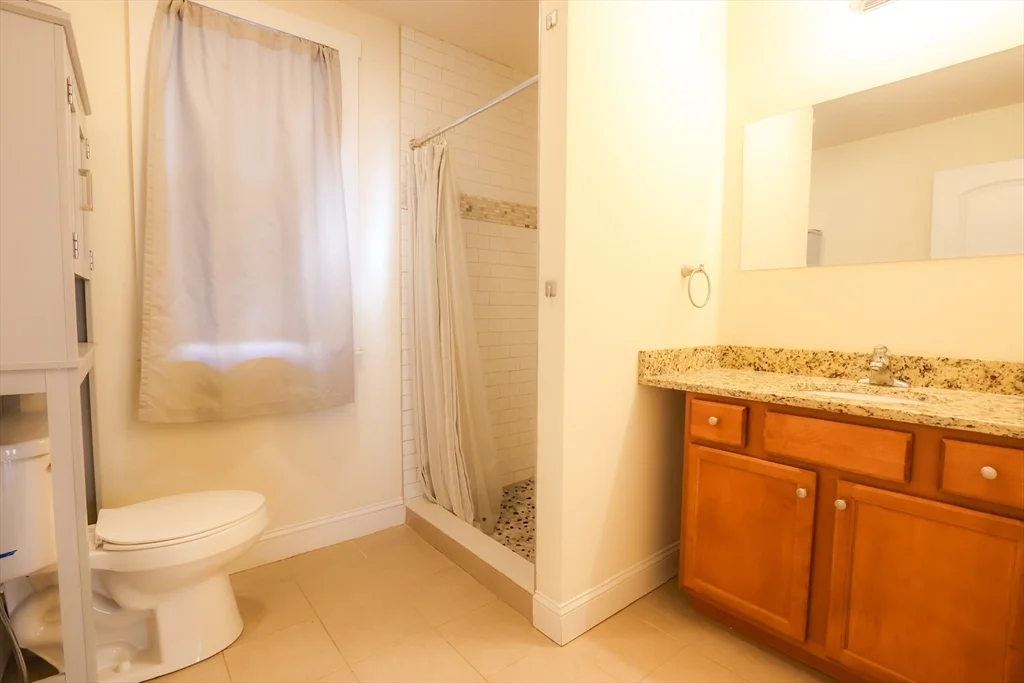 3 bed, 1 bath apartment for rent at 29-33 Highland Ave Unit 3, Fitchburg — photo 19 of 19