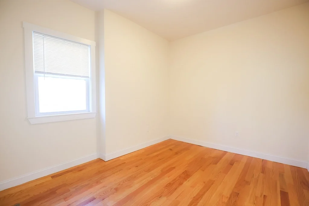 3 bed, 1 bath apartment for rent at 29-33 Highland Ave Unit 3, Fitchburg — photo 14 of 19