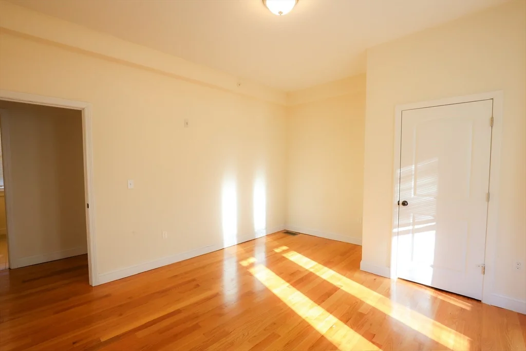 3 bed, 1 bath apartment for rent at 29-33 Highland Ave Unit 3, Fitchburg — photo 16 of 19