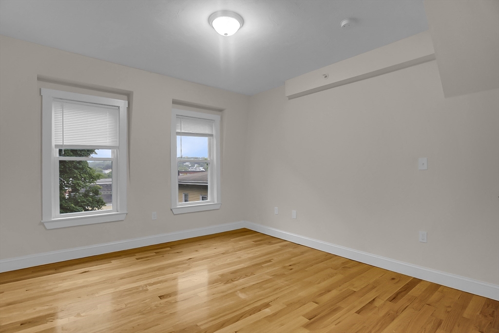 2 bed, 2 bath apartment for rent at 29-33 Highland Ave Unit 4, Fitchburg — photo 11 of 17