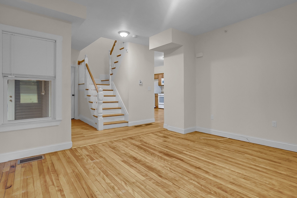 2 bed, 2 bath apartment for rent at 29-33 Highland Ave Unit 4, Fitchburg — photo 5 of 17