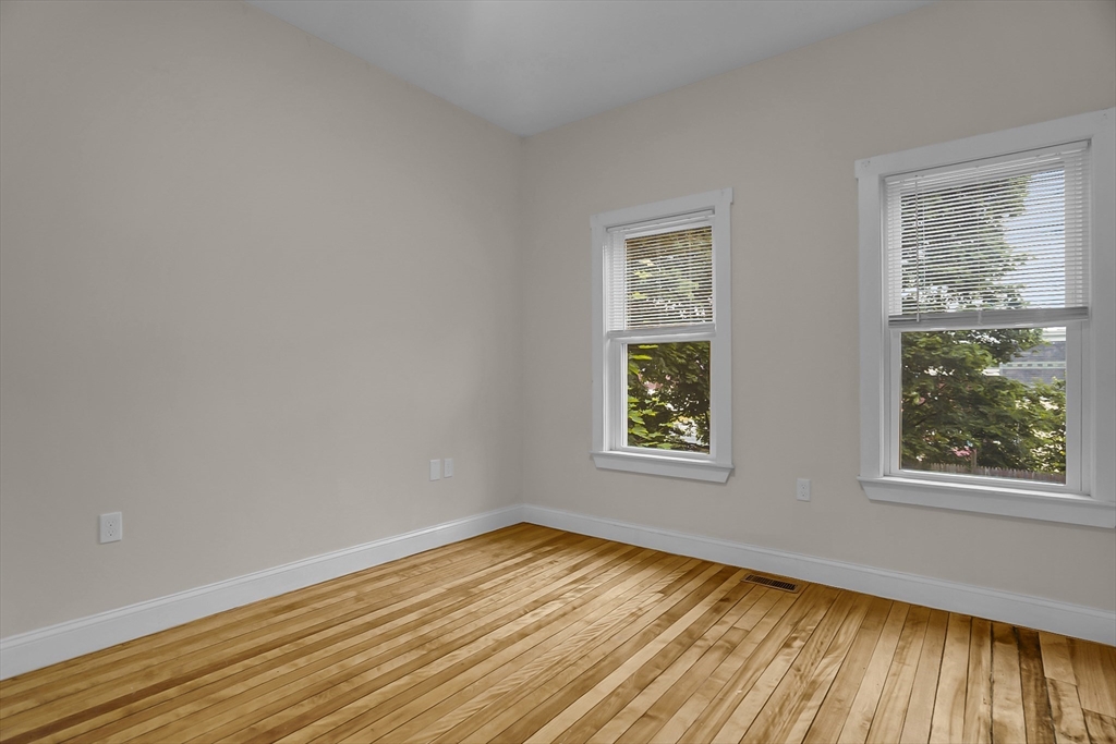 2 bed, 2 bath apartment for rent at 29-33 Highland Ave Unit 4, Fitchburg — photo 6 of 17