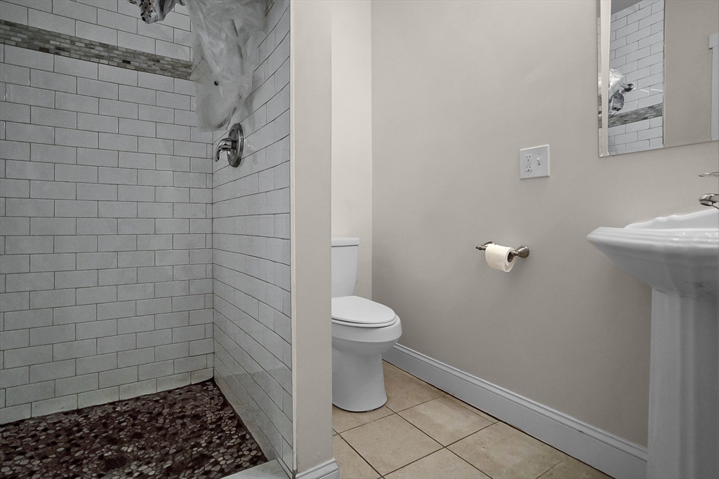 2 bed, 2 bath apartment for rent at 29-33 Highland Ave Unit 4, Fitchburg — photo 10 of 17