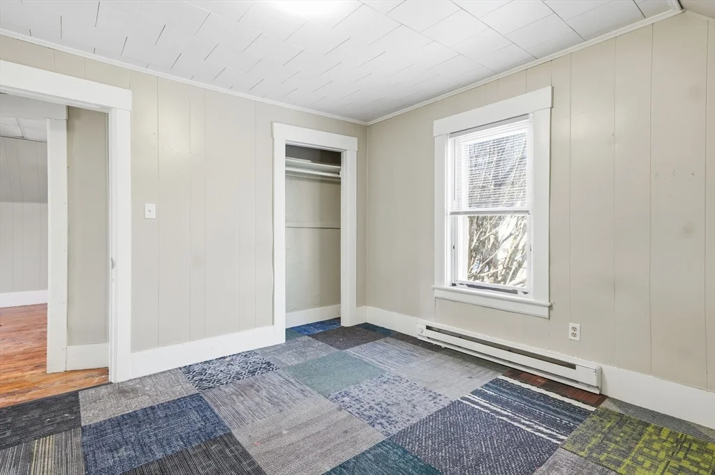 4 bed, 1 bath apartment for rent at 29 Allen St Unit 3, Gardner — photo 21 of 27