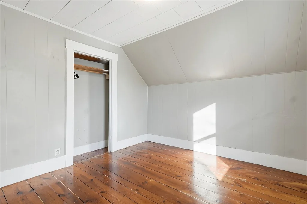 4 bed, 1 bath apartment for rent at 29 Allen St Unit 3, Gardner — photo 15 of 27