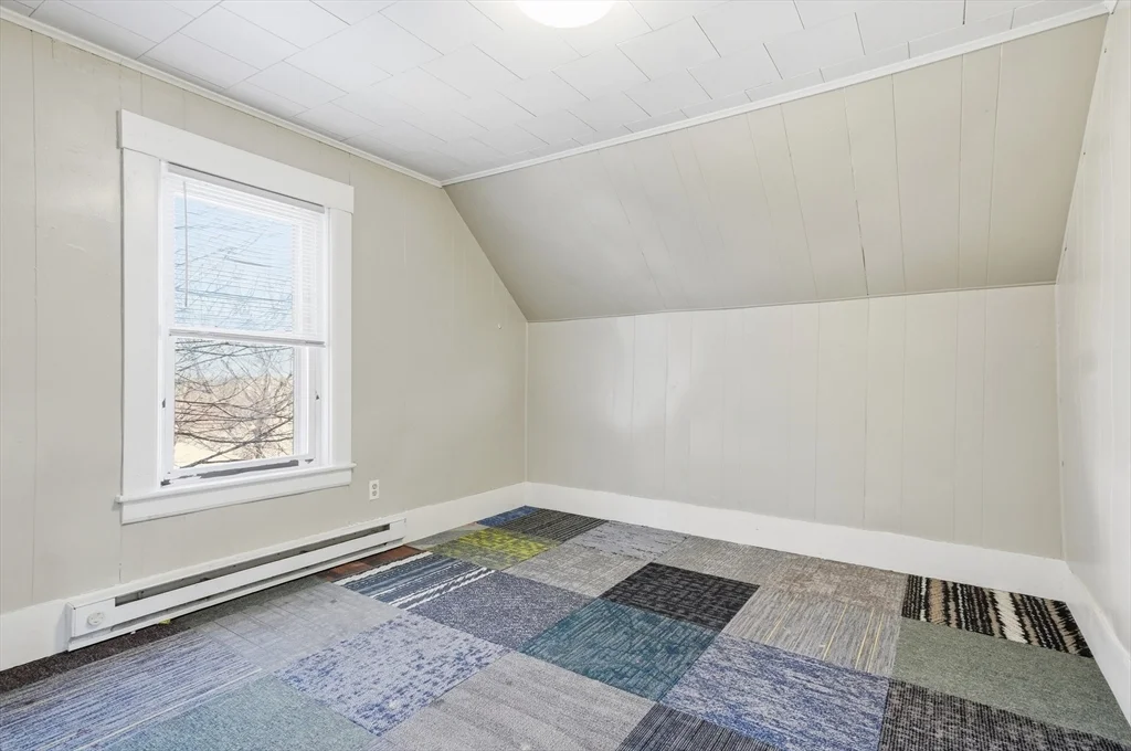 4 bed, 1 bath apartment for rent at 29 Allen St Unit 3, Gardner — photo 20 of 27