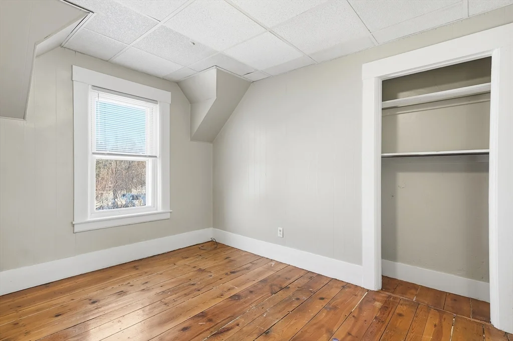 4 bed, 1 bath apartment for rent at 29 Allen St Unit 3, Gardner — photo 18 of 27