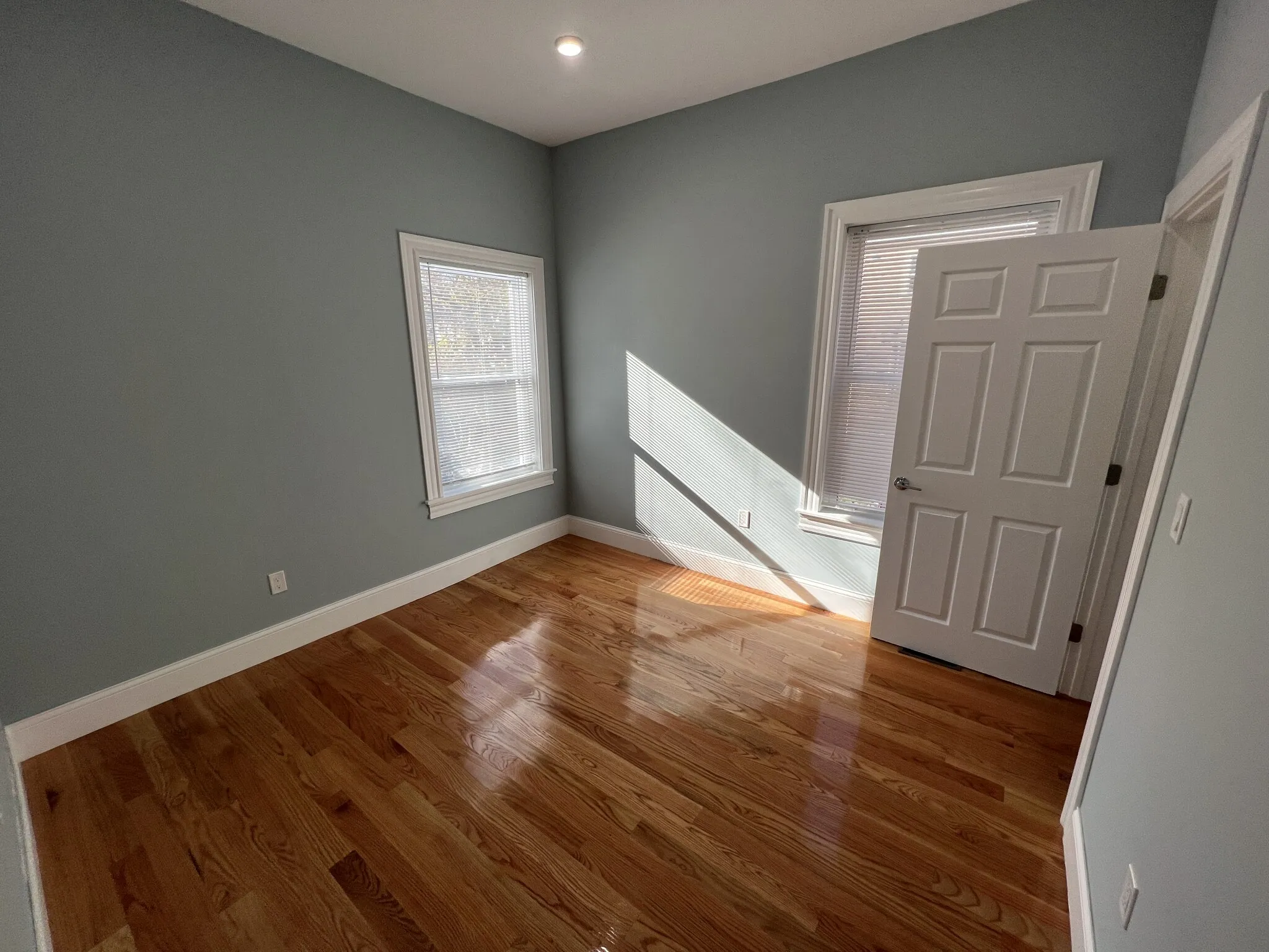 3 bed, 2 bath apartment for rent at 29 Alpine St Unit 1, Powder House Square — photo 26 of 33