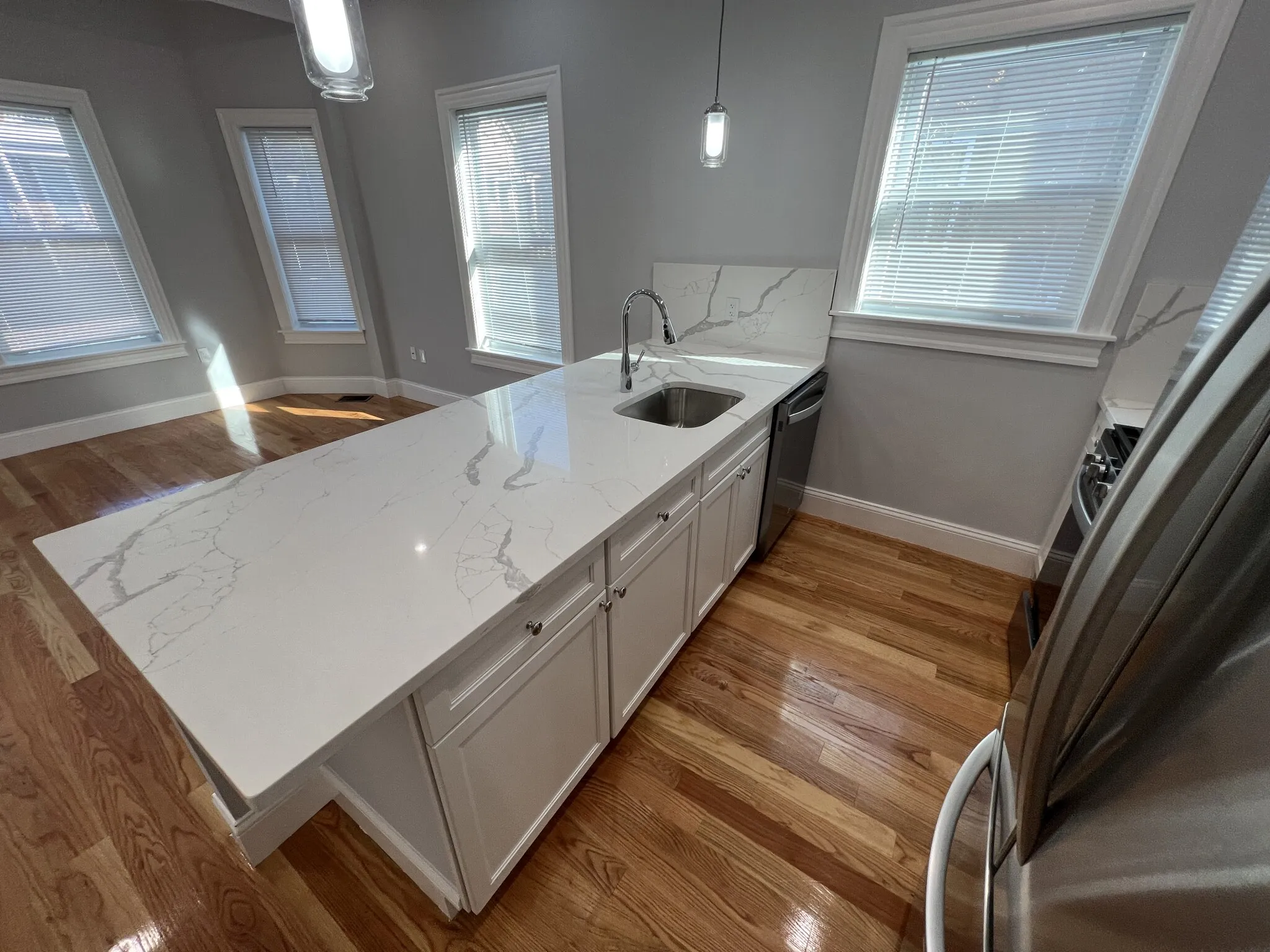 3 bed, 2 bath apartment for rent at 29 Alpine St Unit 1, Powder House Square — photo 6 of 33