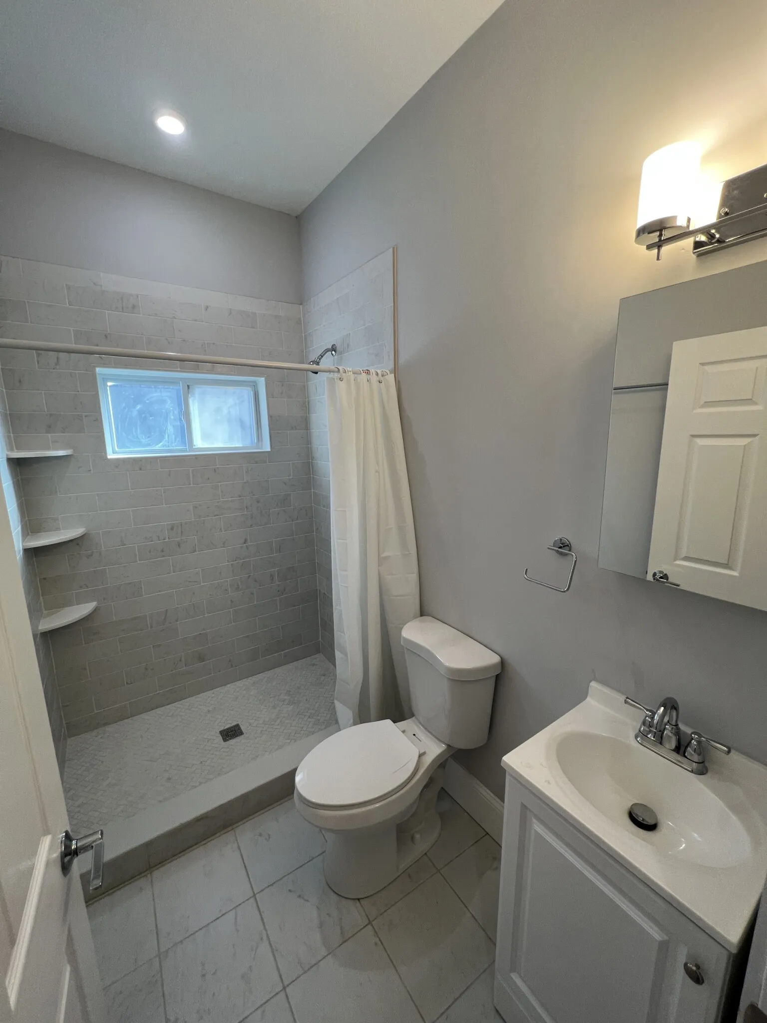3 bed, 2 bath apartment for rent at 29 Alpine St Unit 1, Powder House Square — photo 13 of 33