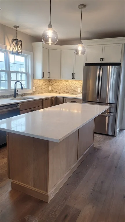 4 bed, 2 bath apartment for rent at 29 Amaranth Ave Unit 1, Medford — photo 1 of 38