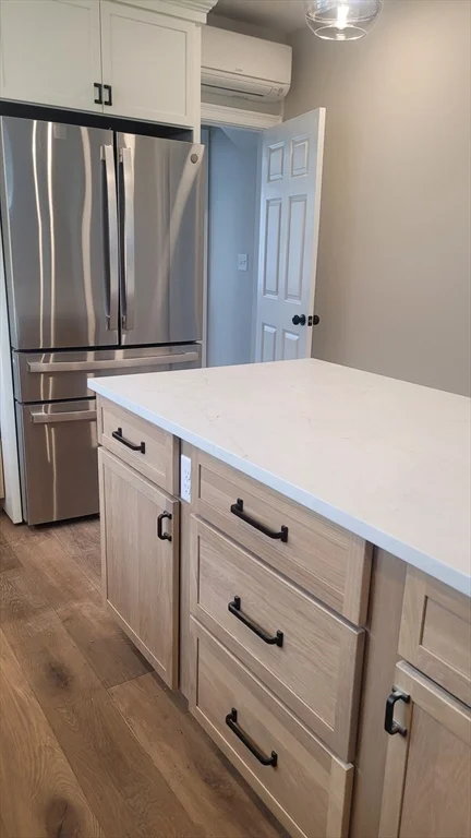 4 bed, 2 bath apartment for rent at 29 Amaranth Ave Unit 1, Medford — photo 2 of 38
