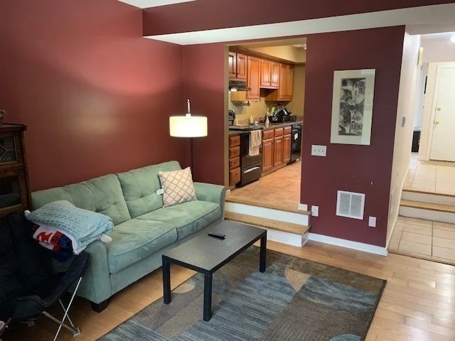 3 bed, 2 bath apartment for rent at 29 Amity Pl Unit n/a, Amherst — photo 6 of 14