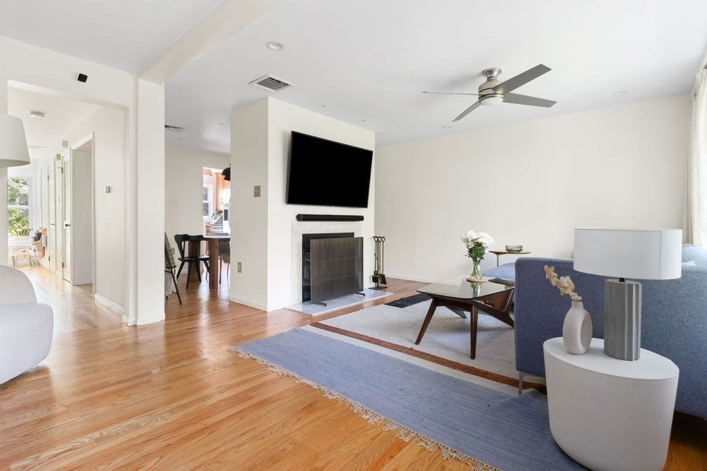 2 bed, 2 bath apartment for rent at 29 Angela Ln Unit 29, Watertown — photo 3 of 19