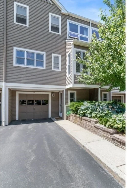 2 bed, 2 bath apartment for rent at 29 Angela Ln Unit 29, Watertown — photo 18 of 19