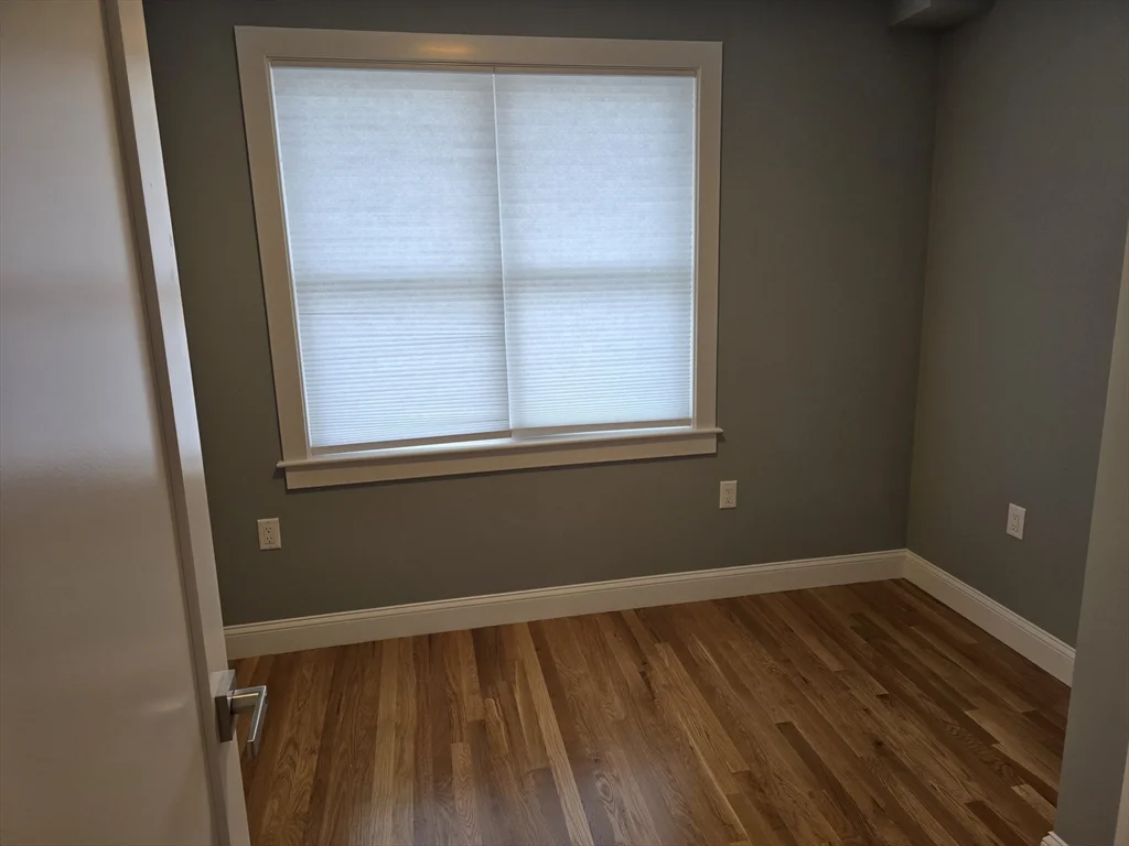 3 bed, 1 bath apartment for rent at 29 Appleton St Unit 2, Arlington Heights — photo 8 of 25