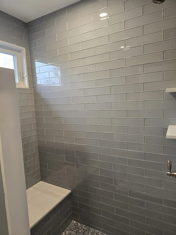 3 bed, 1 bath apartment for rent at 29 Appleton St Unit 2, Arlington Heights — photo 16 of 23