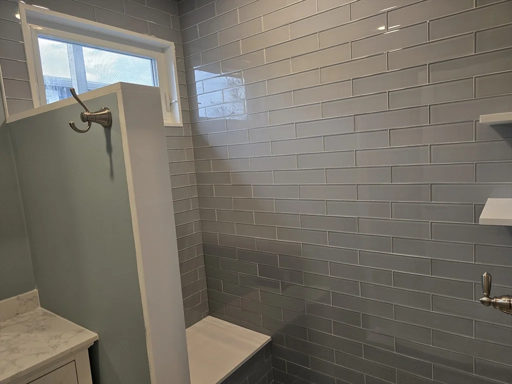 3 bed, 1 bath apartment for rent at 29 Appleton St Unit 2, Arlington Heights — photo 17 of 23