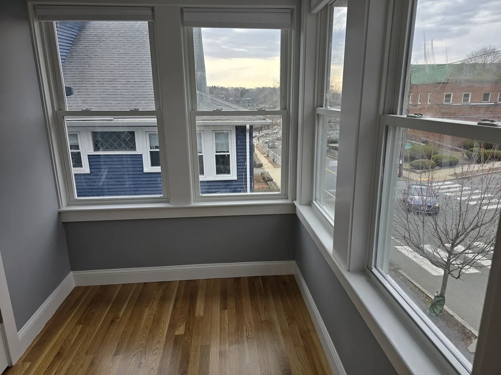 3 bed, 1 bath apartment for rent at 29 Appleton St Unit 2, Arlington Heights — photo 10 of 23