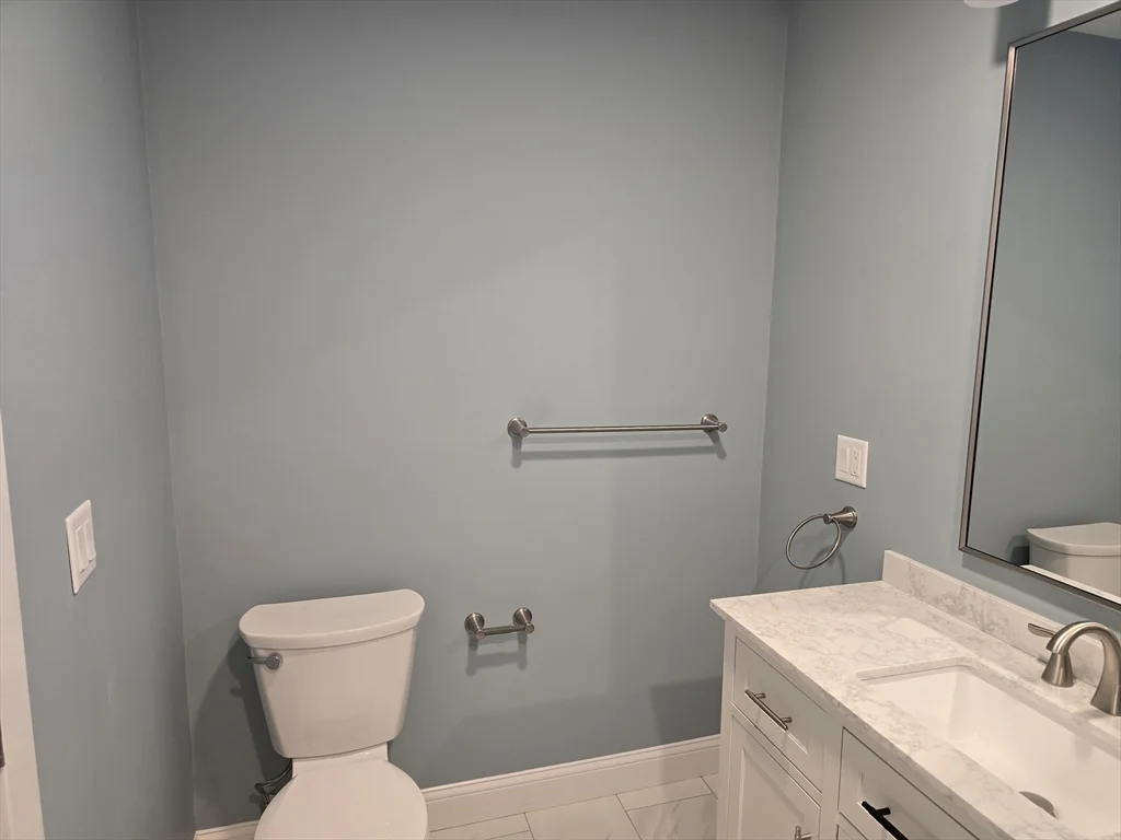 3 bed, 1 bath apartment for rent at 29 Appleton St Unit 2, Arlington Heights — photo 19 of 23