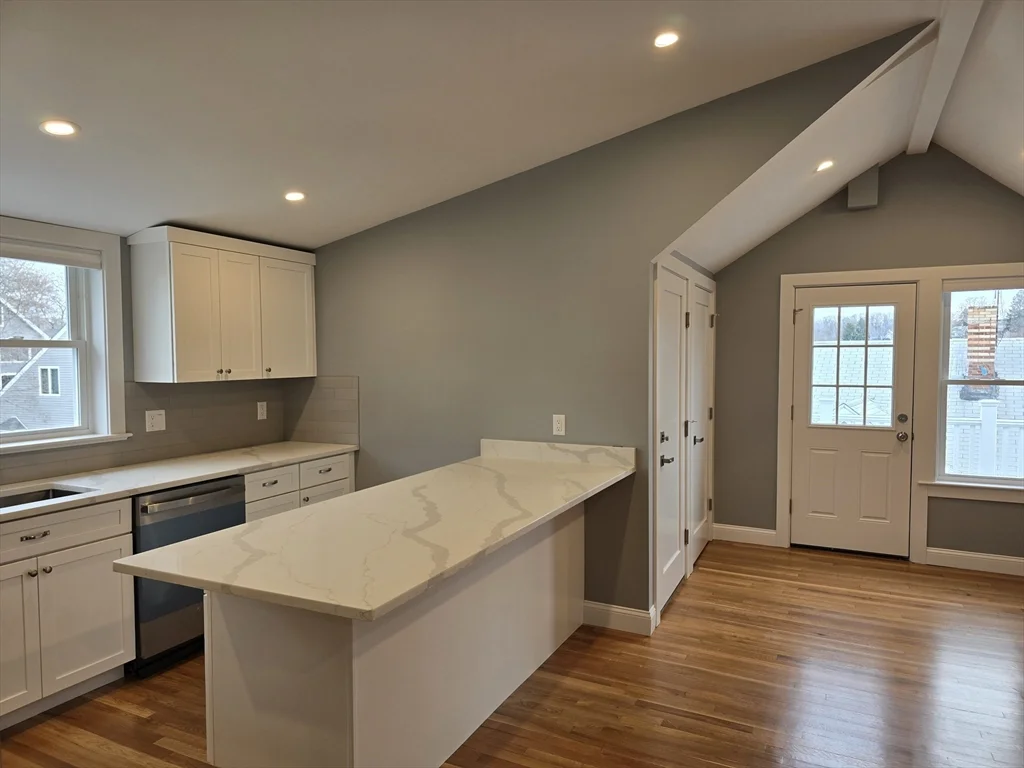 2 bed, 1 bath apartment for rent at 29 Appleton St Unit 3, Arlington Heights — photo 3 of 12