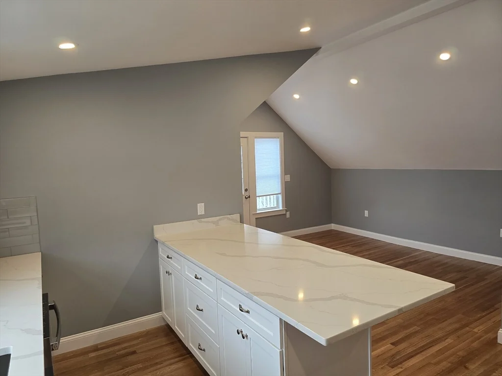 2 bed, 1 bath apartment for rent at 29 Appleton St Unit 3, Arlington Heights — photo 6 of 12