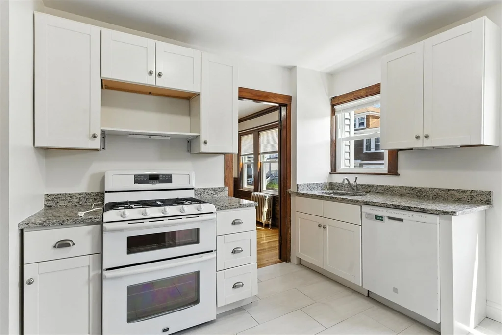 2 bed, 1 bath apartment for rent at 29 Arbroth Unit 1, Dorchester — photo 5 of 39