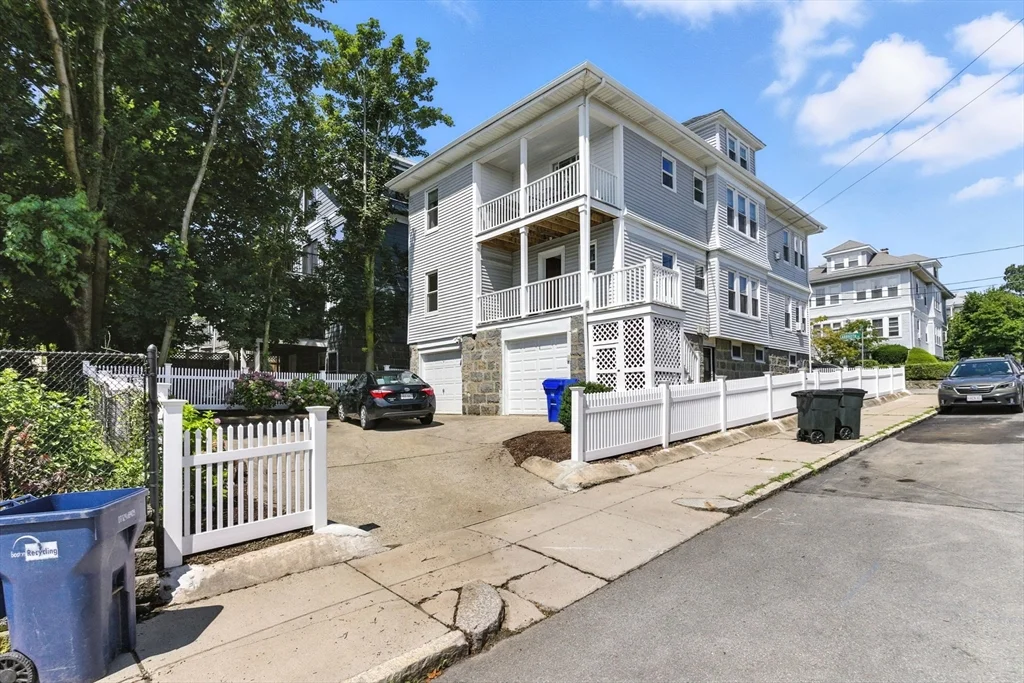2 bed, 1 bath apartment for rent at 29 Arbroth Unit 1, Dorchester — photo 35 of 39