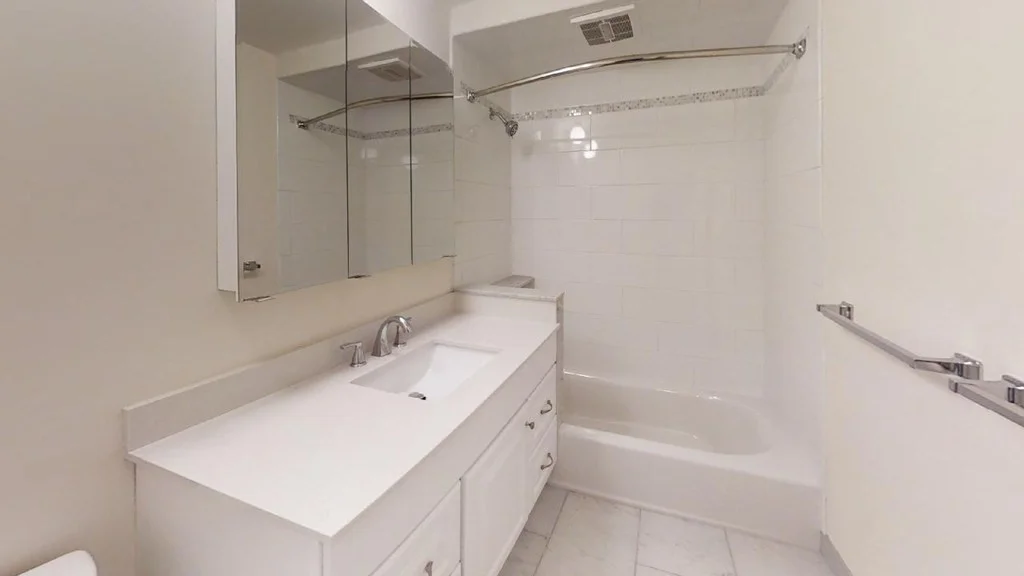 2 bed, 1 bath apartment for rent at 29 Arlington Rd Unit 4, Woburn — photo 15 of 23