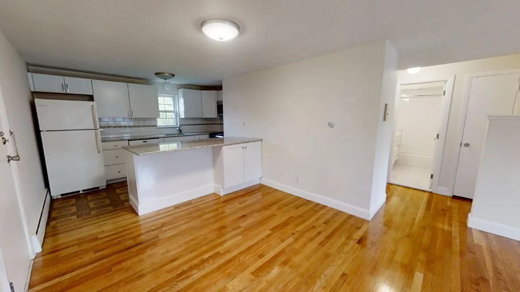 2 bed, 1 bath apartment for rent at 29 Arlington Rd Unit 4, Woburn — photo 2 of 23
