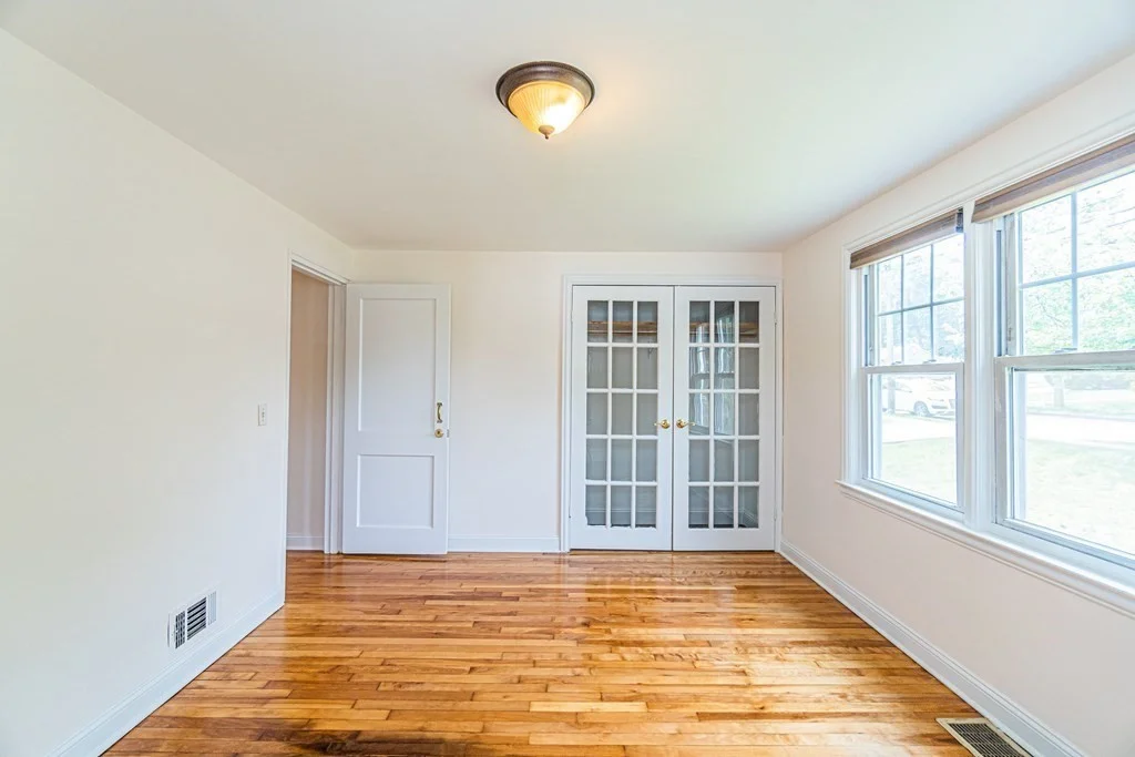 3 bed, 1 bath apartment for rent at 29 Banbury Ave Unit 1, Waltham — photo 35 of 41