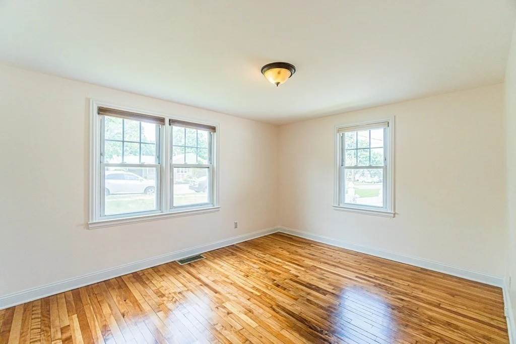 3 bed, 1 bath apartment for rent at 29 Banbury Ave Unit 1, Waltham — photo 32 of 41