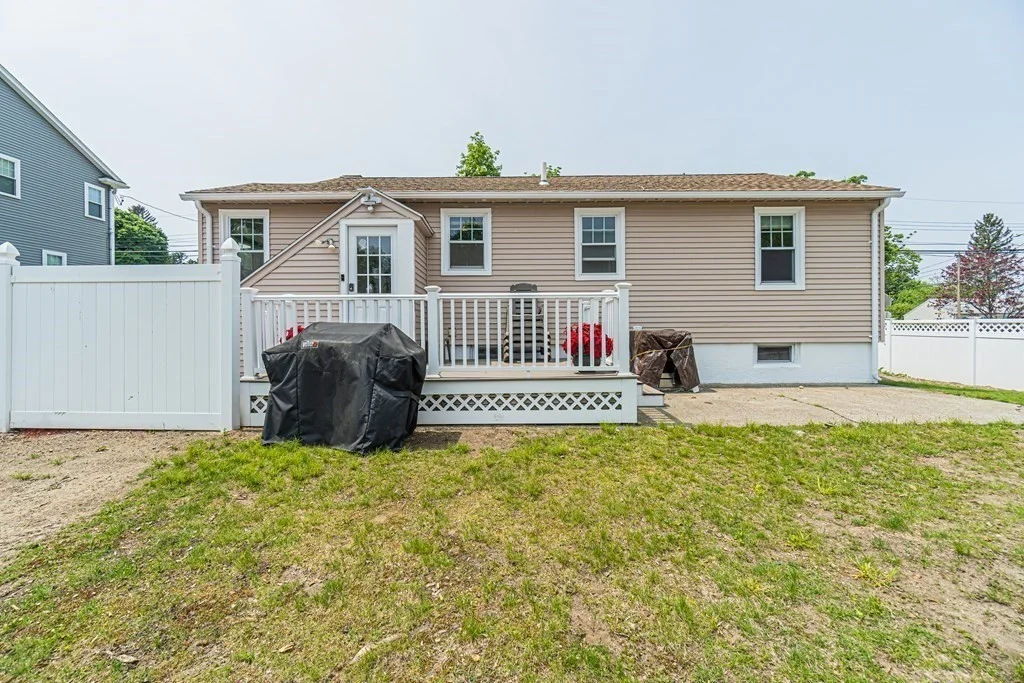 3 bed, 1 bath apartment for rent at 29 Banbury Ave Unit 1, Waltham — photo 10 of 41