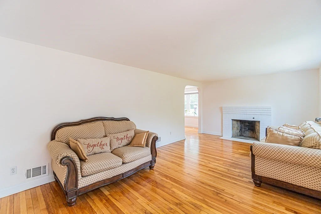 3 bed, 1 bath apartment for rent at 29 Banbury Ave Unit 1, Waltham — photo 12 of 41