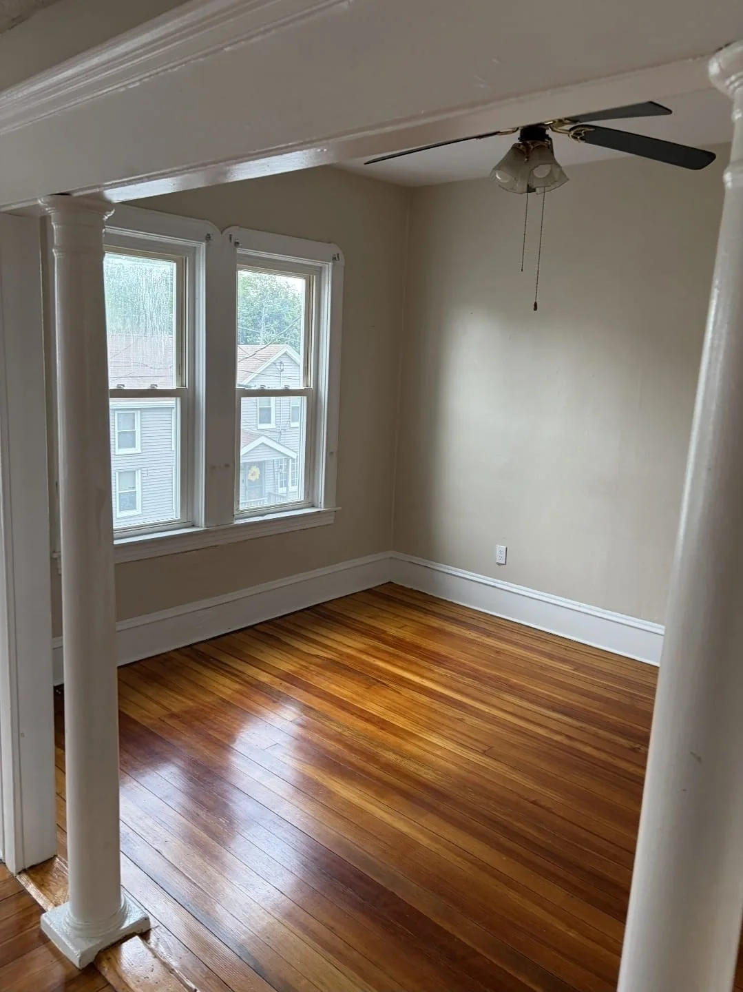 2 bed, 1 bath apartment for rent at 29 Bardsley Unit 2W, Fall River — photo 4 of 5