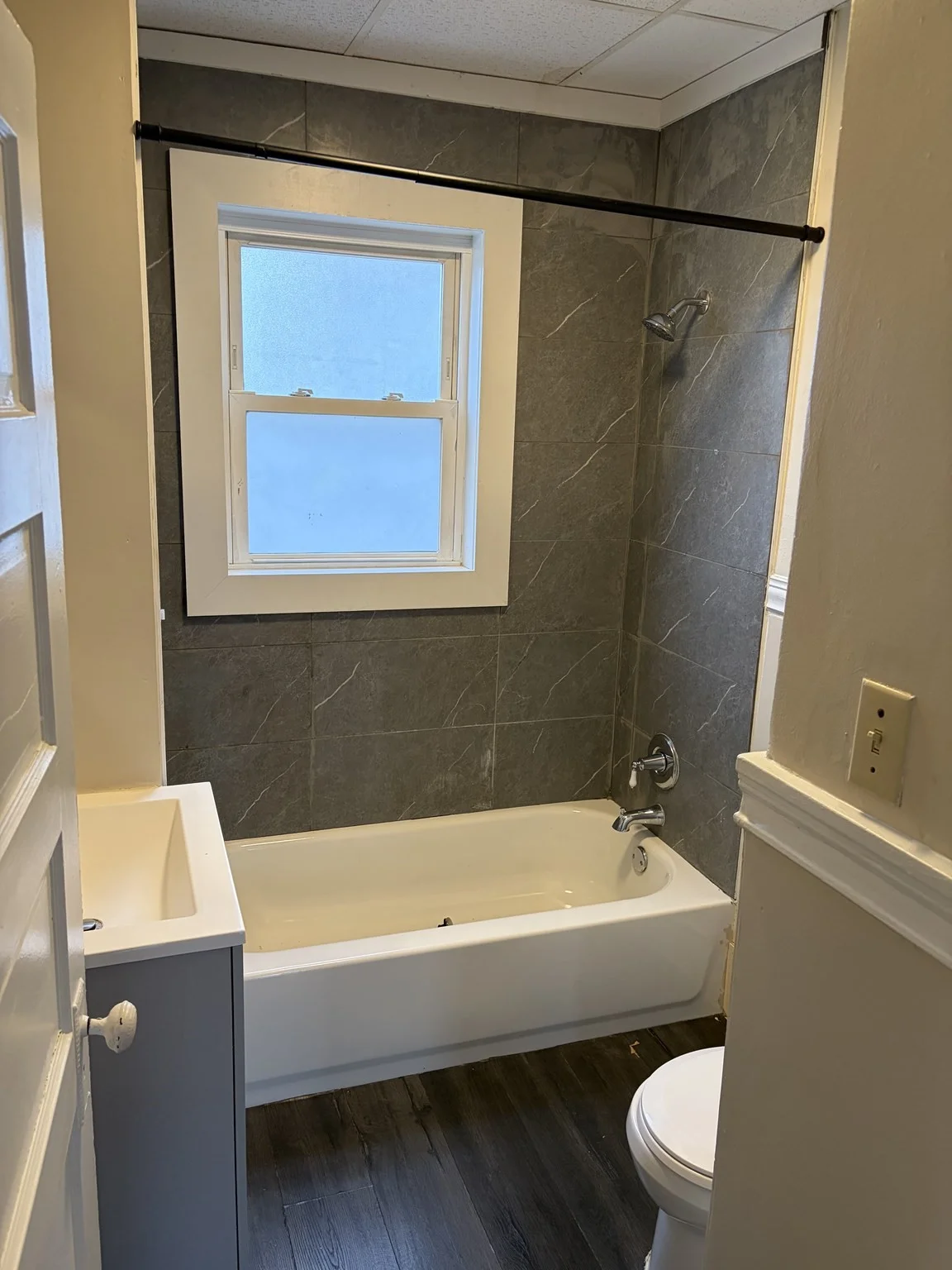 2 bed, 1 bath apartment for rent at 29 Bardsley Unit 2W, Fall River — photo 5 of 5