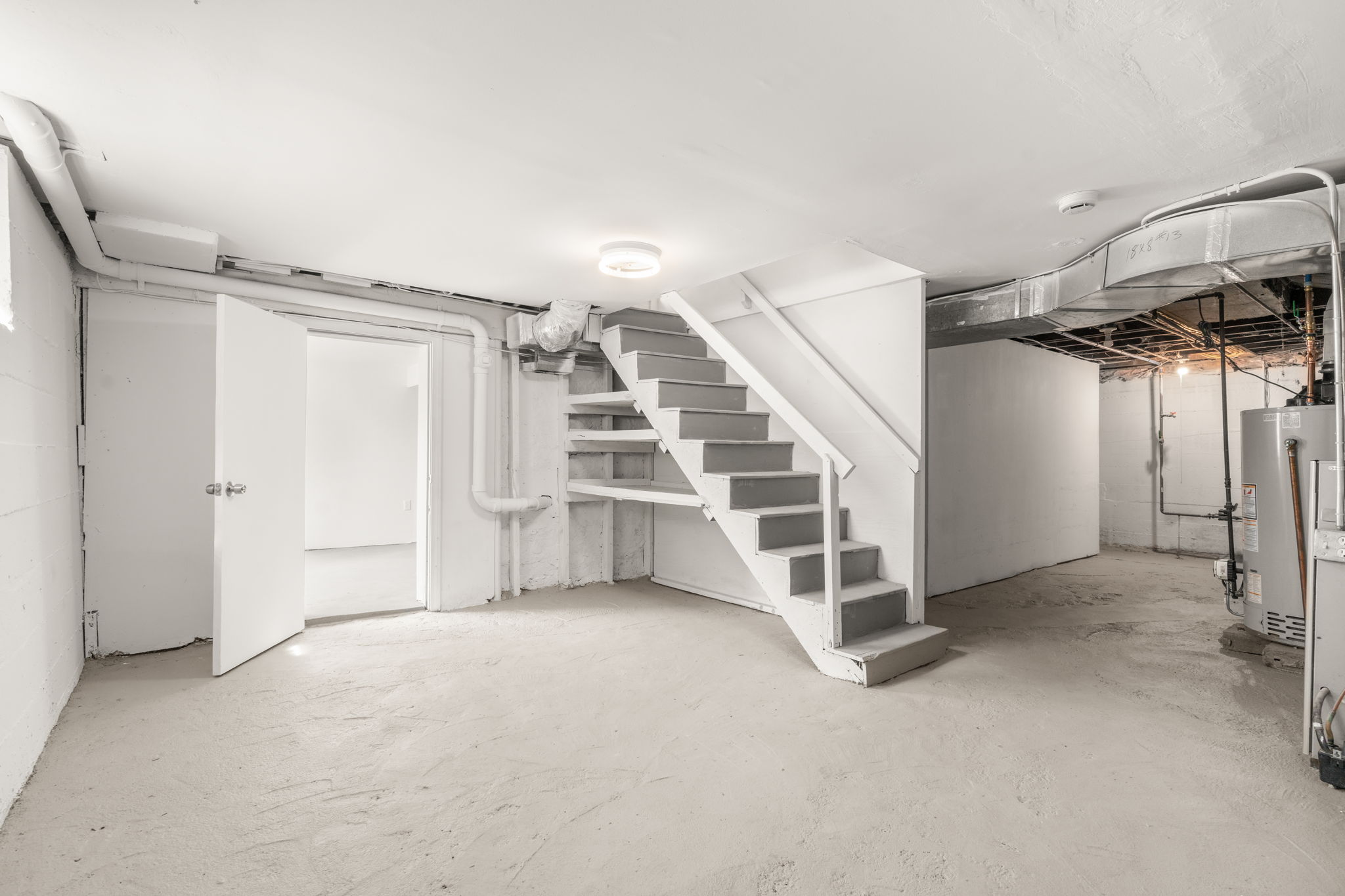 4 bed, 3 bath apartment for rent at 29 Beaconwood Rd Unit B, Newton Highlands — photo 44 of 56