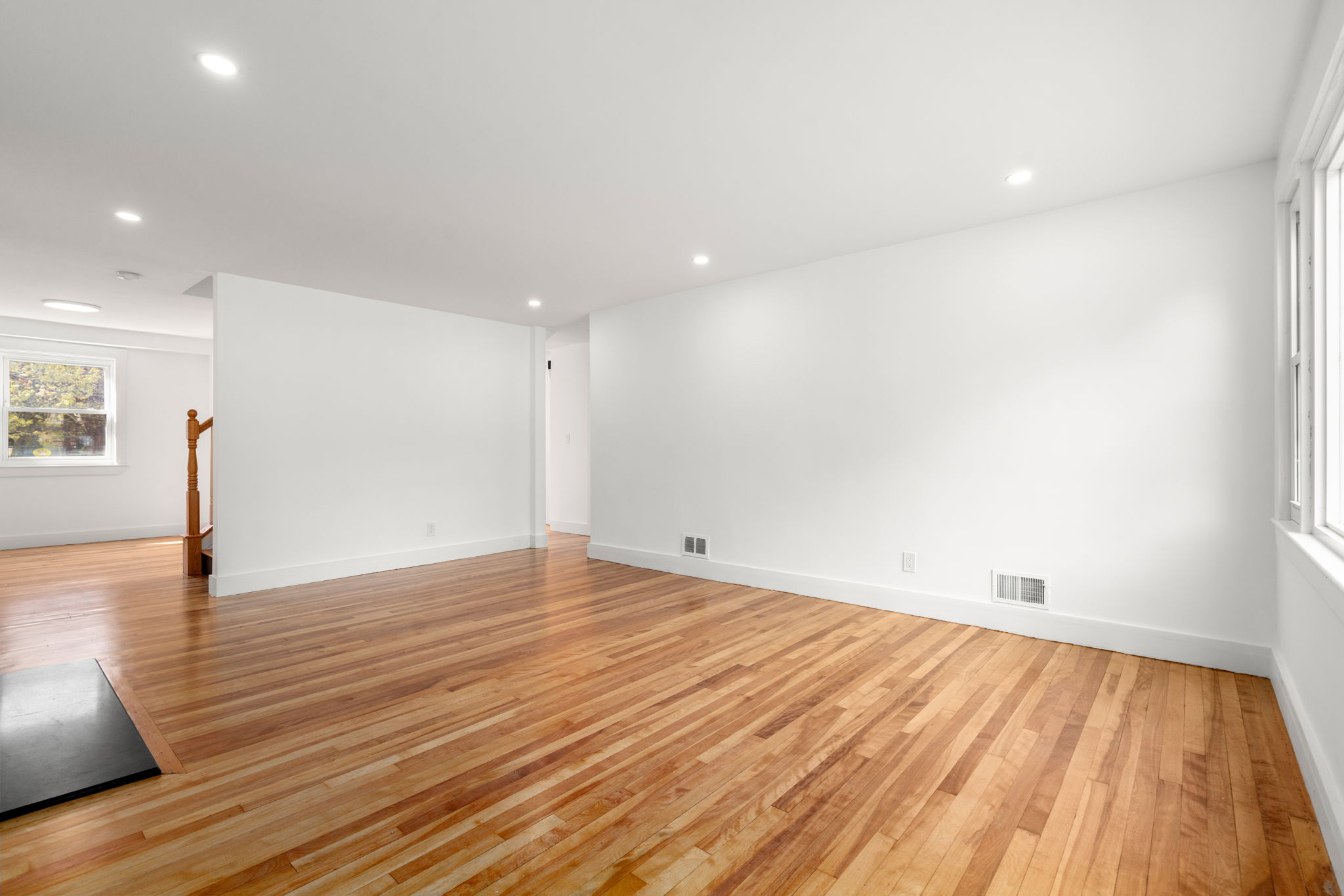 4 bed, 3 bath apartment for rent at 29 Beaconwood Rd Unit B, Newton Highlands — photo 22 of 56