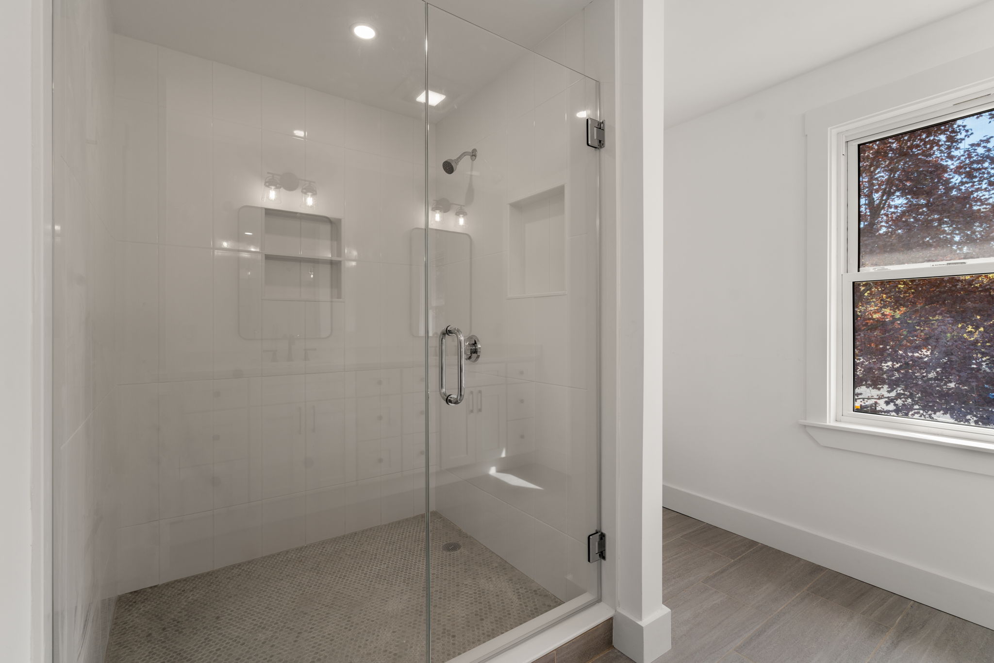 4 bed, 3 bath apartment for rent at 29 Beaconwood Rd Unit B, Newton Highlands — photo 16 of 56