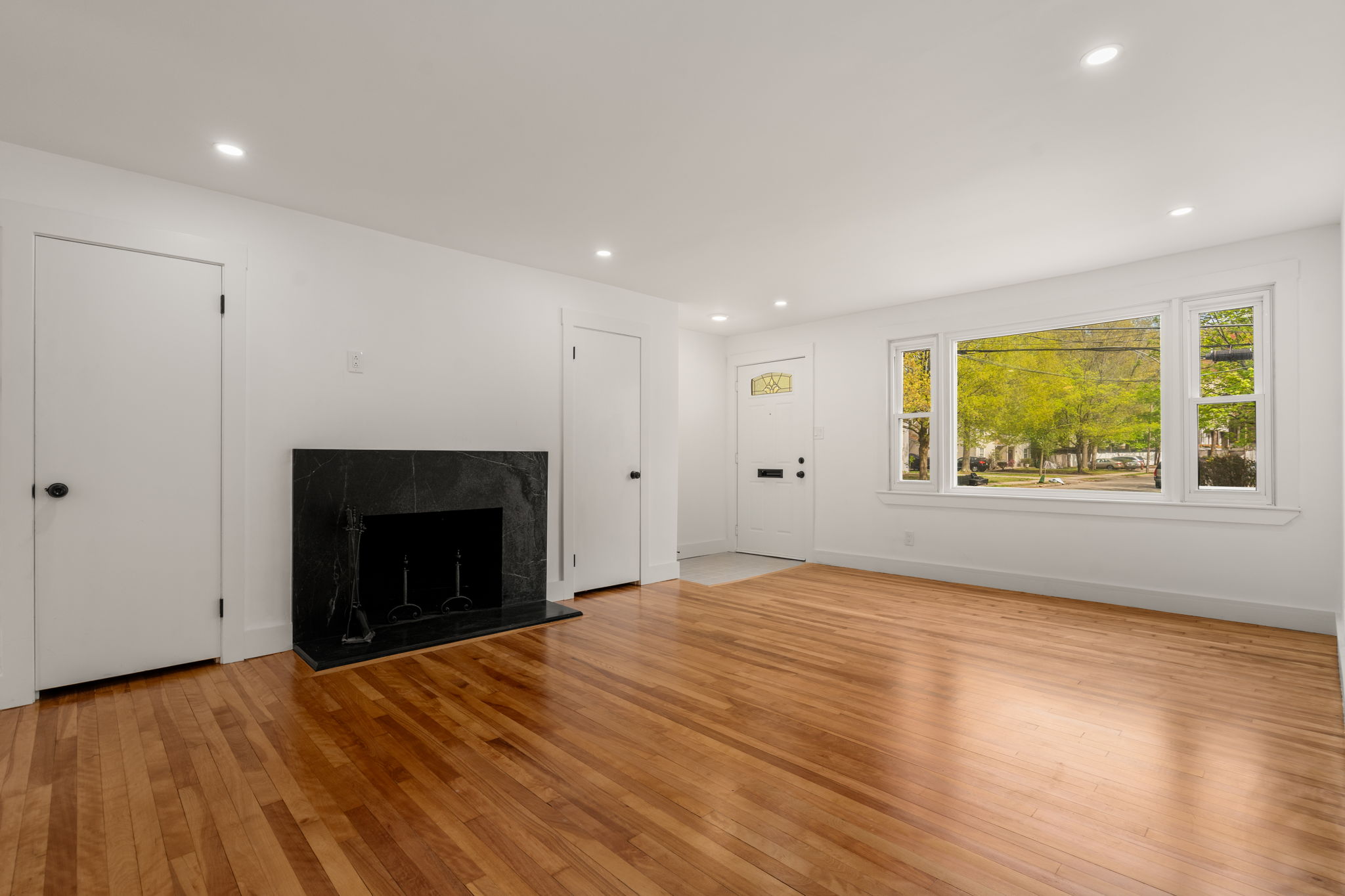 4 bed, 3 bath apartment for rent at 29 Beaconwood Rd Unit B, Newton Highlands — photo 45 of 56