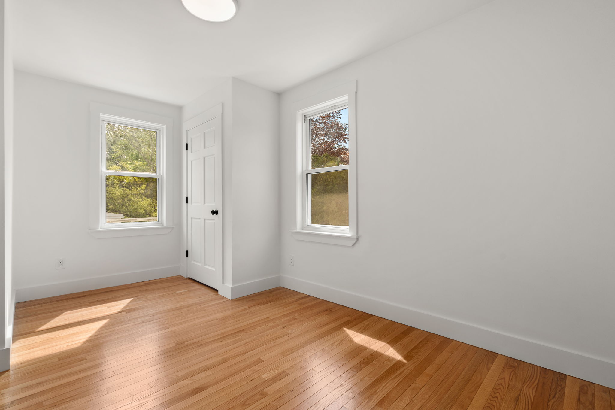 4 bed, 3 bath apartment for rent at 29 Beaconwood Rd Unit B, Newton Highlands — photo 20 of 56