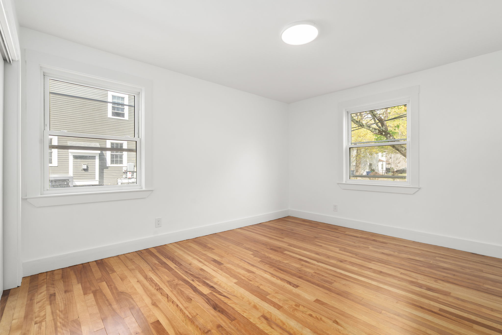 4 bed, 3 bath apartment for rent at 29 Beaconwood Rd Unit B, Newton Highlands — photo 31 of 56