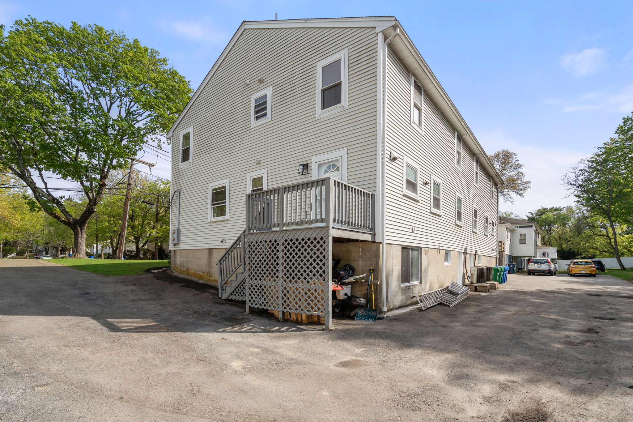 4 bed, 3 bath apartment for rent at 29 Beaconwood Unit A, Newton Highlands — photo 22 of 24