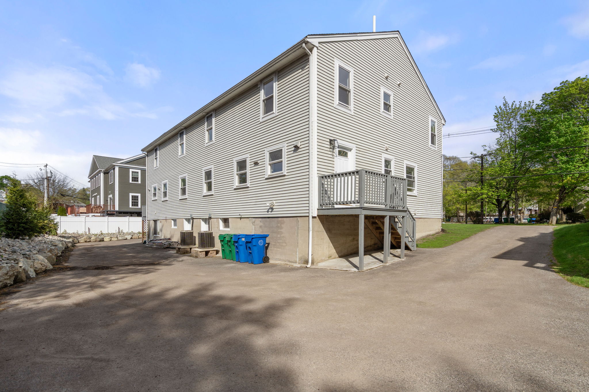 4 bed, 3 bath apartment for rent at 29 Beaconwood Unit A, Newton Highlands — photo 23 of 24