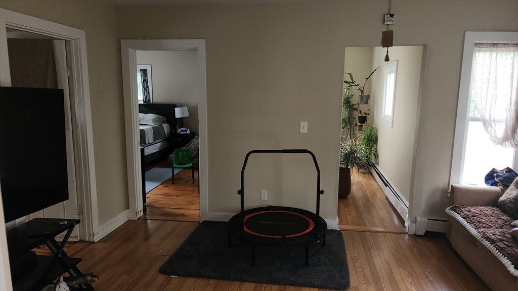 4 bed, 1 bath apartment for rent at 29 Bicknell St Unit 2, Marlborough — photo 13 of 15