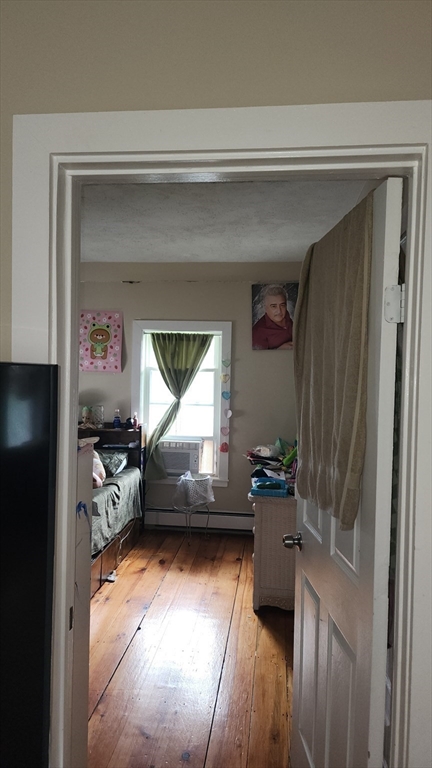 4 bed, 1 bath apartment for rent at 29 Bicknell St Unit 2, Marlborough — photo 9 of 15